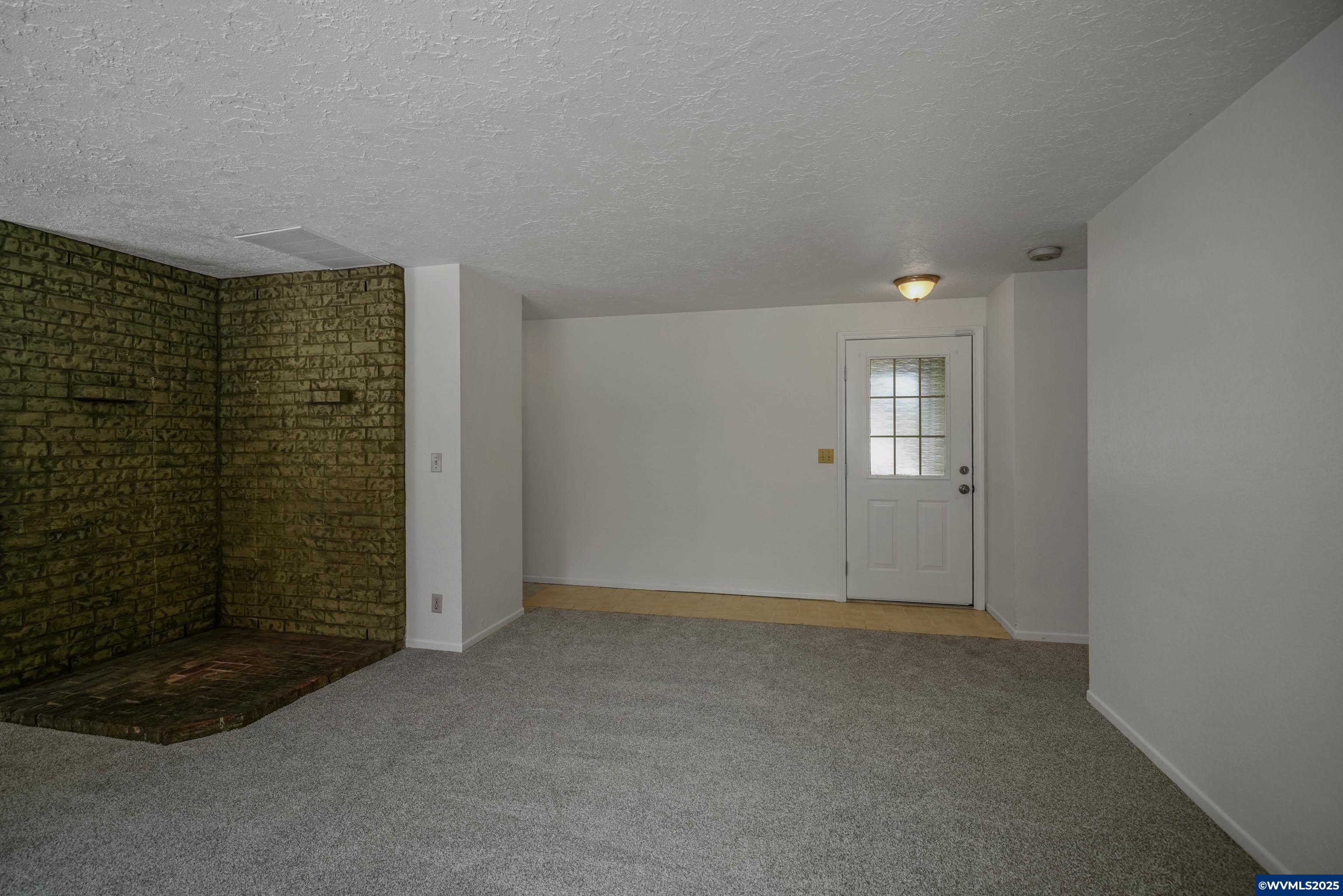 450 Flint Ridge Street Southeast Salem, OR 97306 - Photo 6 of 31 Gallery Image 6