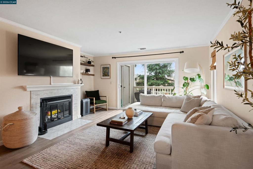 2721-2721 Oak Road, Unit L Walnut Creek, CA 94597 - Photo 1 of 25