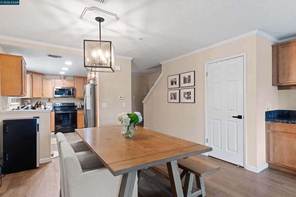 2721-2721 Oak Road, Unit L Walnut Creek, CA 94597 - Photo 12 of 25