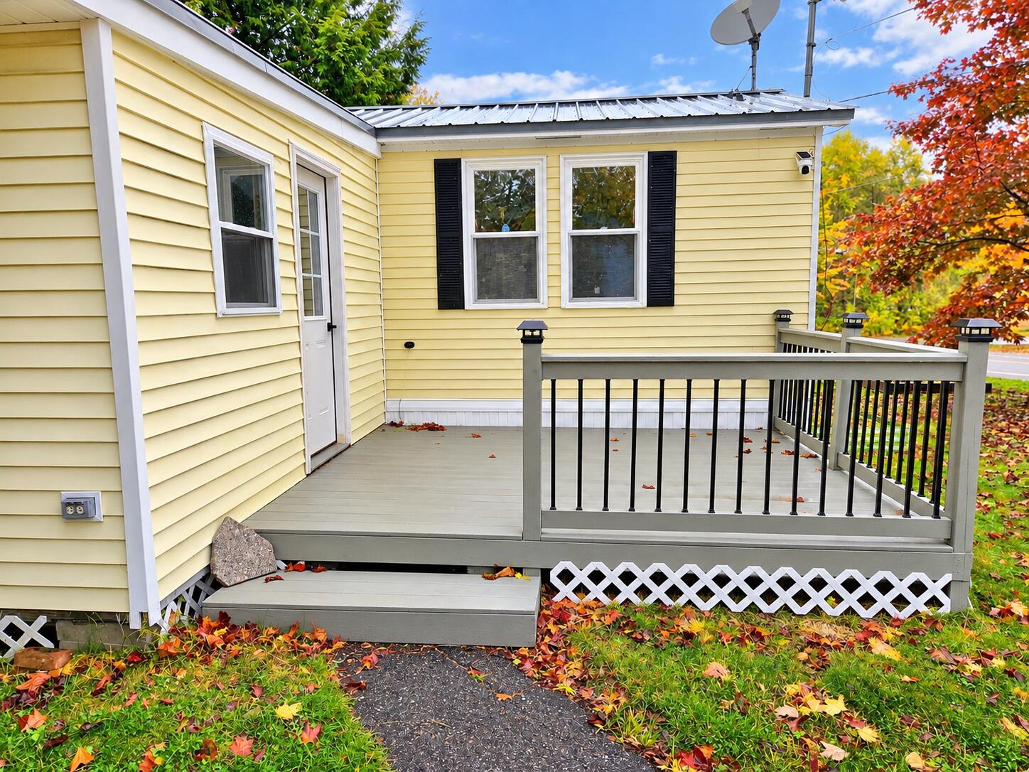 216 Cedar Street Millinocket, ME 04462 - Photo 3 of 17 E6B0D6EE-6A72-4CCB-95C9-B98B97728CDB