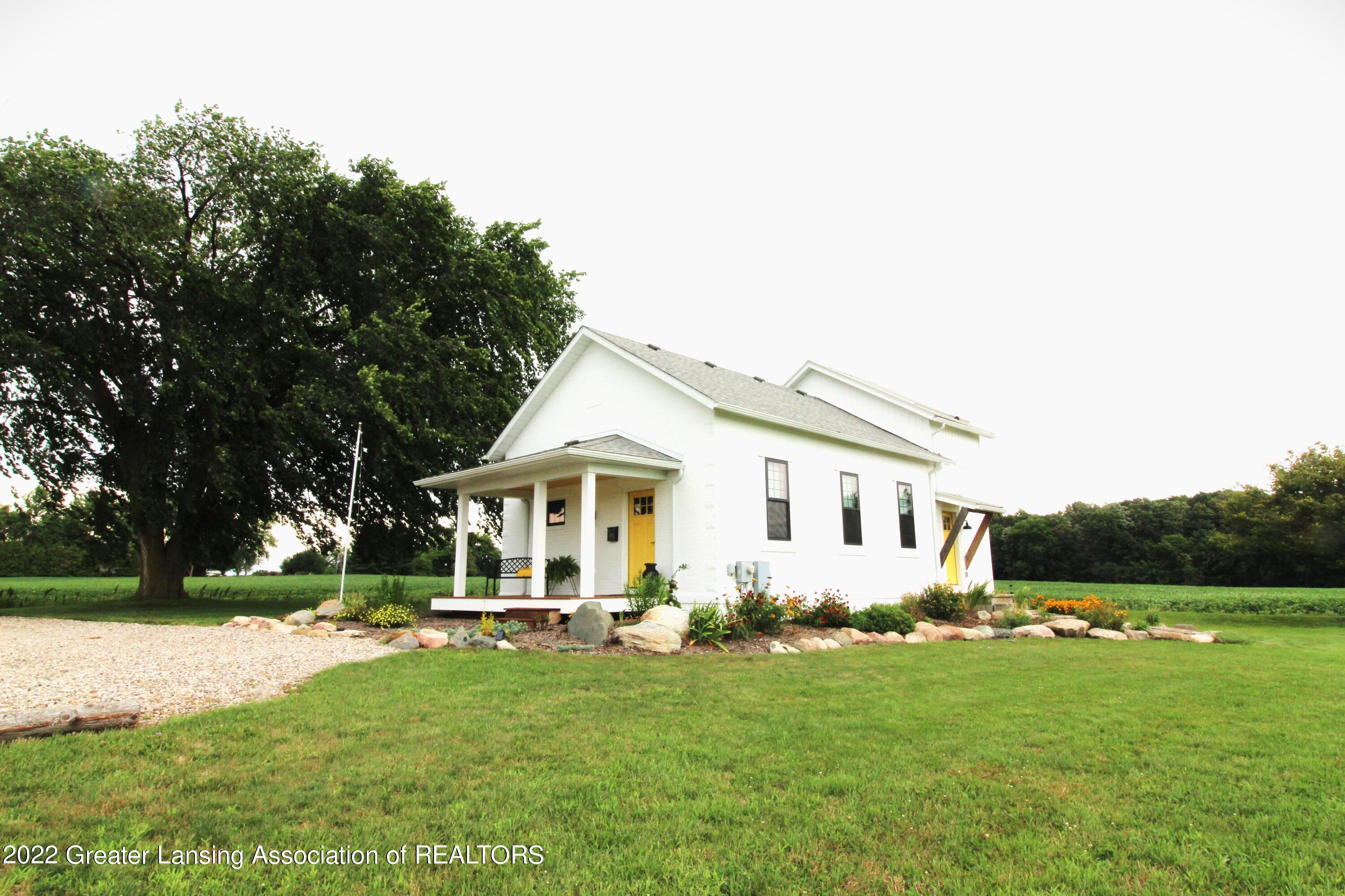 1637 South Dewitt Road St. Johns, MI 48879 - Photo 1 of 57 IMG_3989