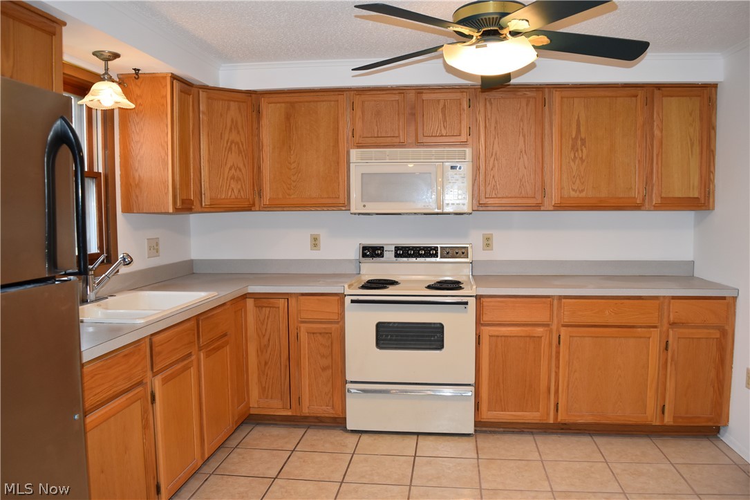 11010 Auburn Road Chardon, OH 44024 - Photo 2 of 22 Gallery Image 2