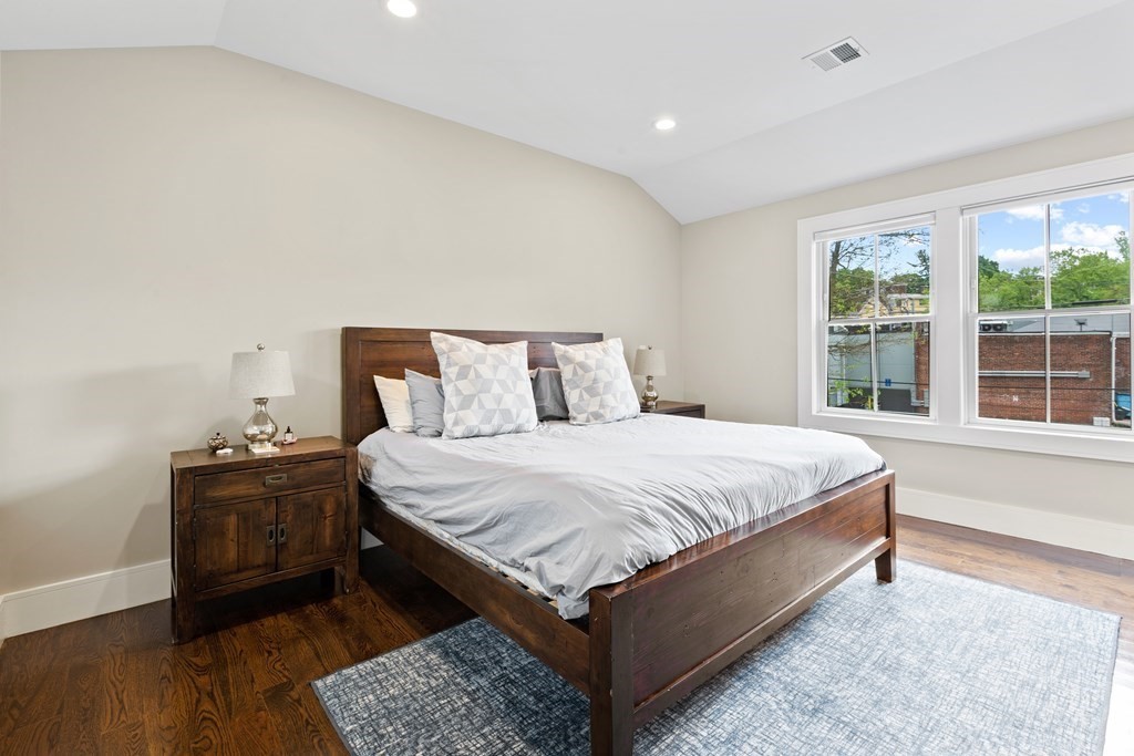 41 Chesley Road, Unit 2 Newton, MA 02459 - Photo 11 of 31