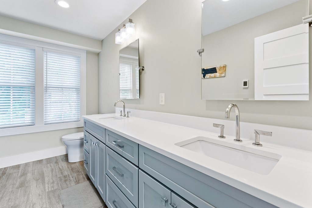 41 Chesley Road, Unit 2 Newton, MA 02459 - Photo 13 of 31