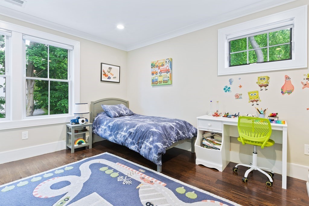 41 Chesley Road, Unit 2 Newton, MA 02459 - Photo 15 of 31