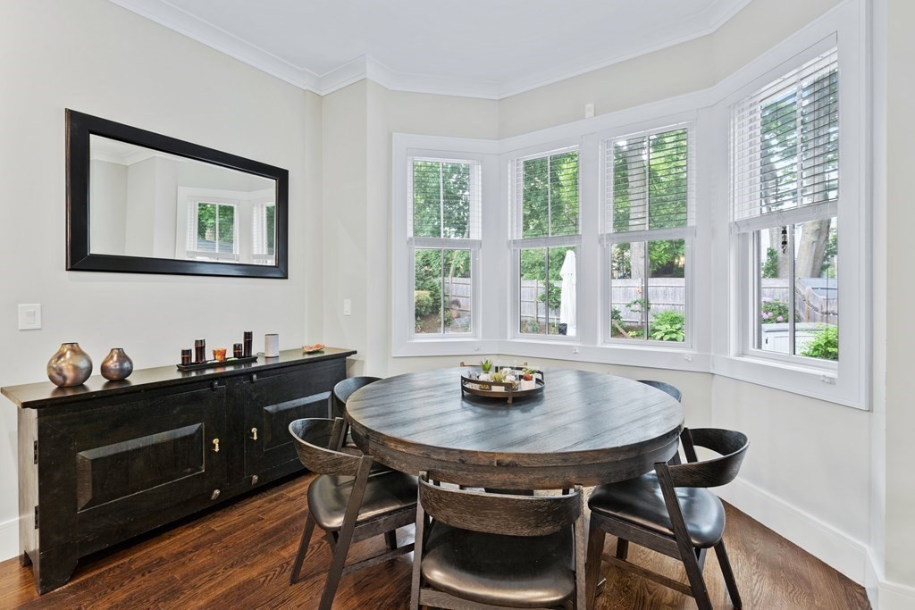 41 Chesley Road, Unit 2 Newton, MA 02459 - Photo 5 of 31