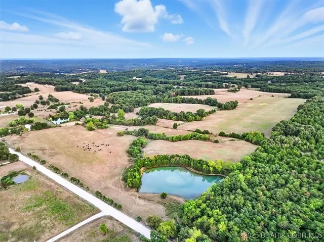 $1,400,000 | 1108 Moreland Road, Camdenton, MO 65020