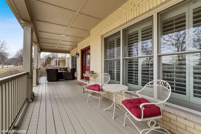 $930,000 | 127 Leonard Wood North, Highland Park, IL 60035