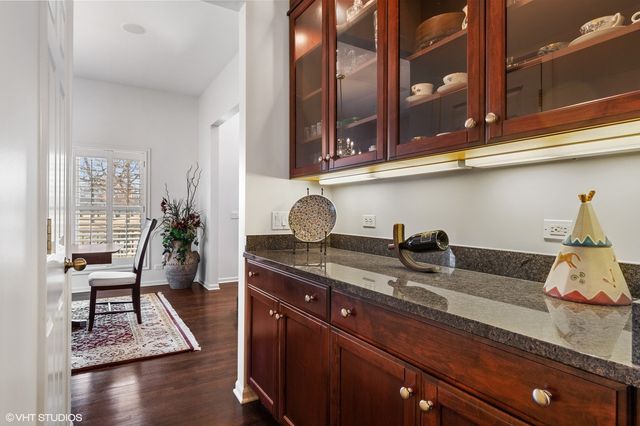 $930,000 | 127 Leonard Wood North, Highland Park, IL 60035