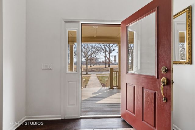 $930,000 | 127 Leonard Wood North, Highland Park, IL 60035