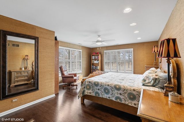 $930,000 | 127 Leonard Wood North, Highland Park, IL 60035