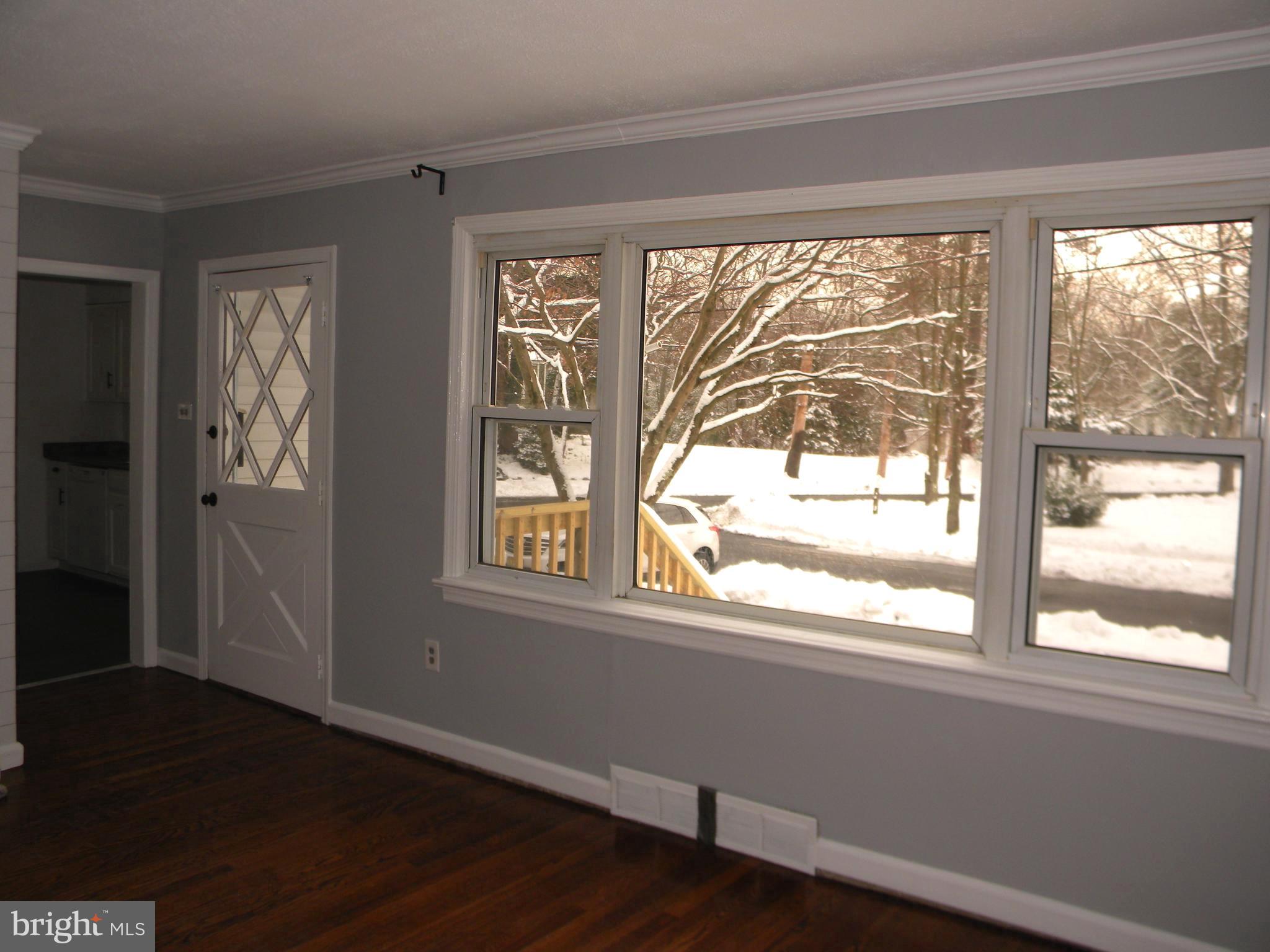 45 Laurel Road Clementon, NJ 08021 - Photo 3 of 36 Gallery Image 3