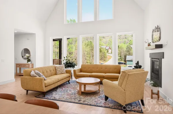 $1,175,000 | 50 Carden Drive, Weaverville, NC 28787