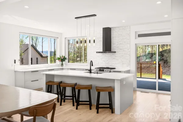 $1,175,000 | 50 Carden Drive, Weaverville, NC 28787