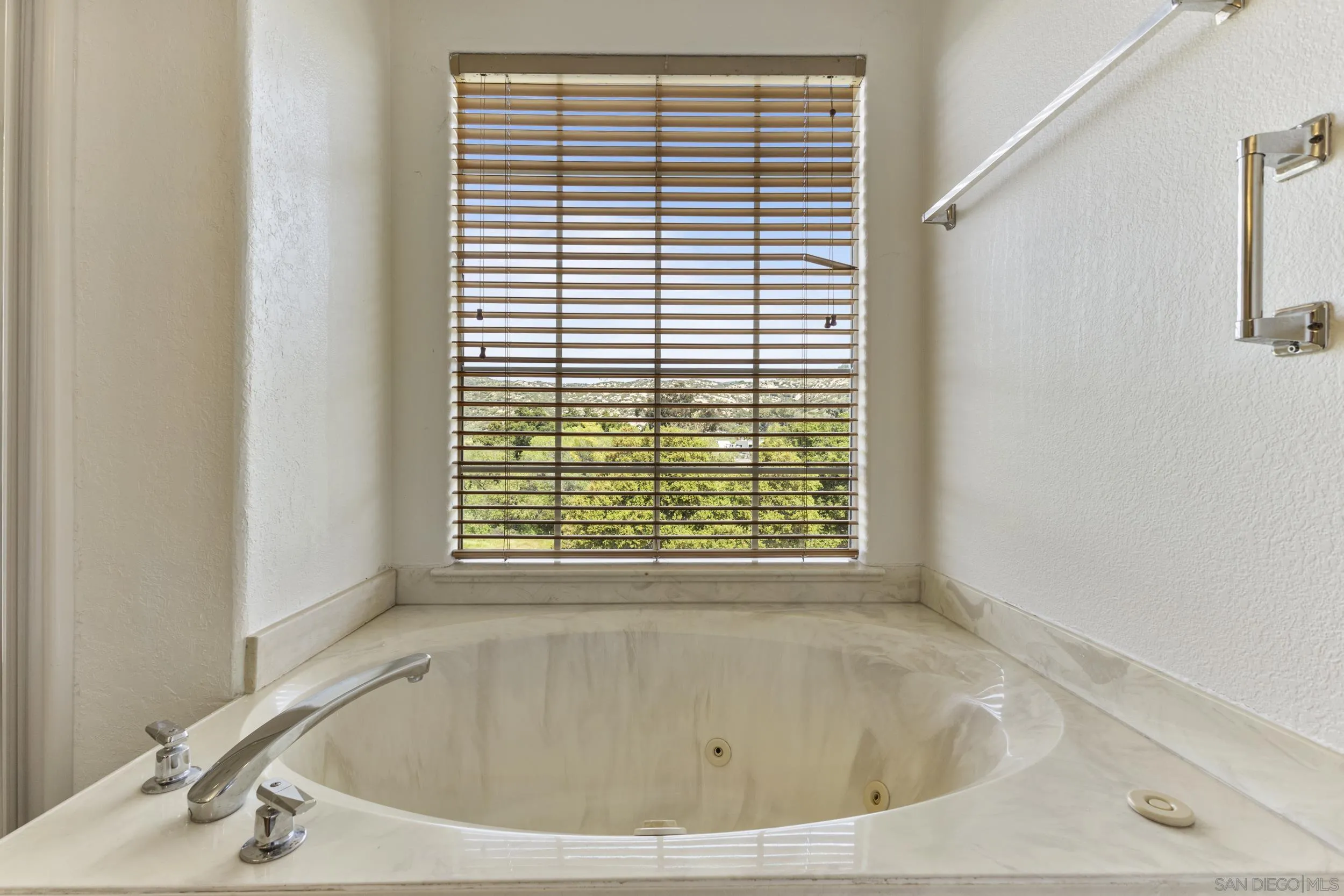 22734 Tombill Road Ramona, CA 92065 - Photo 21 of 39 Gallery Image 21