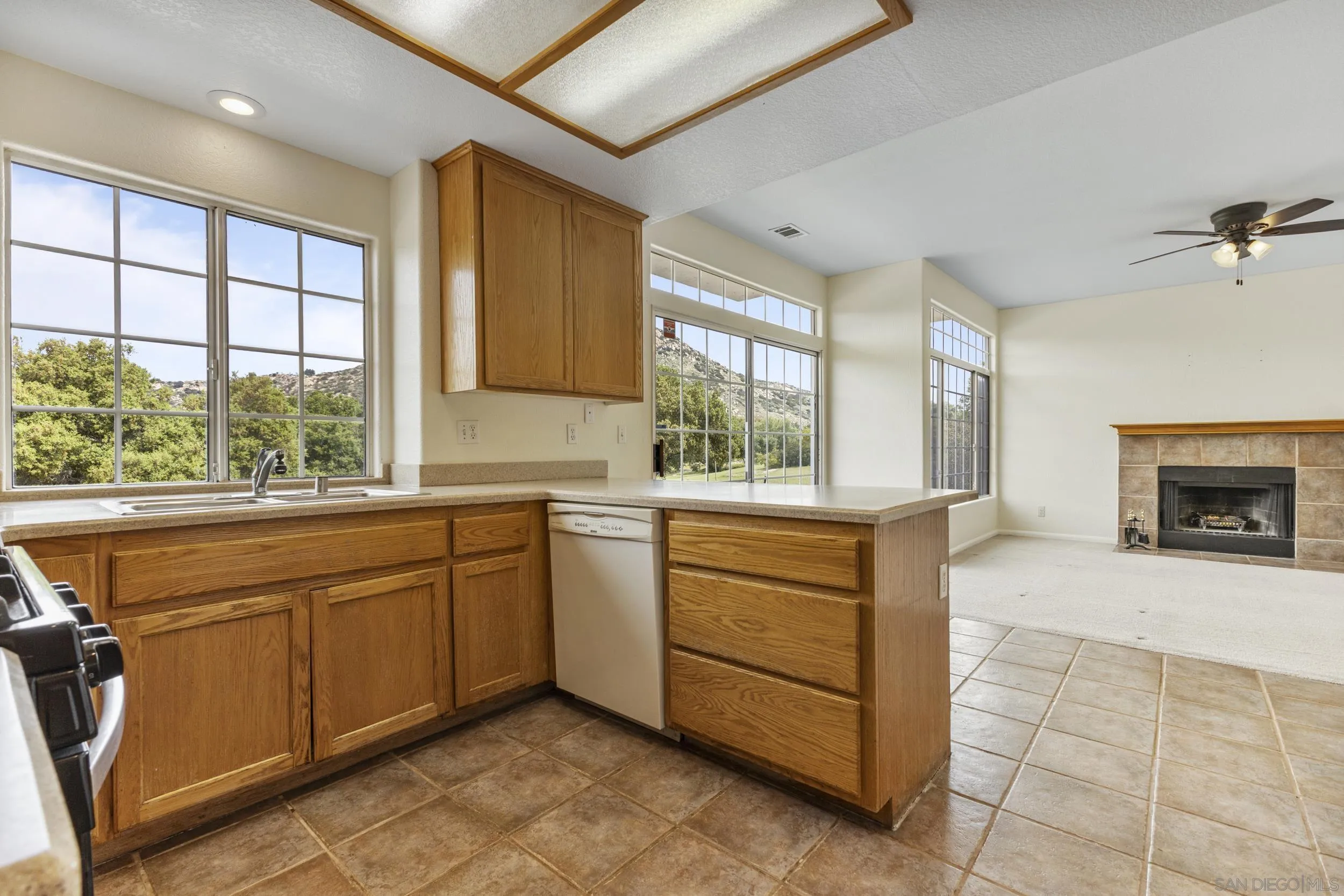 22734 Tombill Road Ramona, CA 92065 - Photo 5 of 39 Gallery Image 5