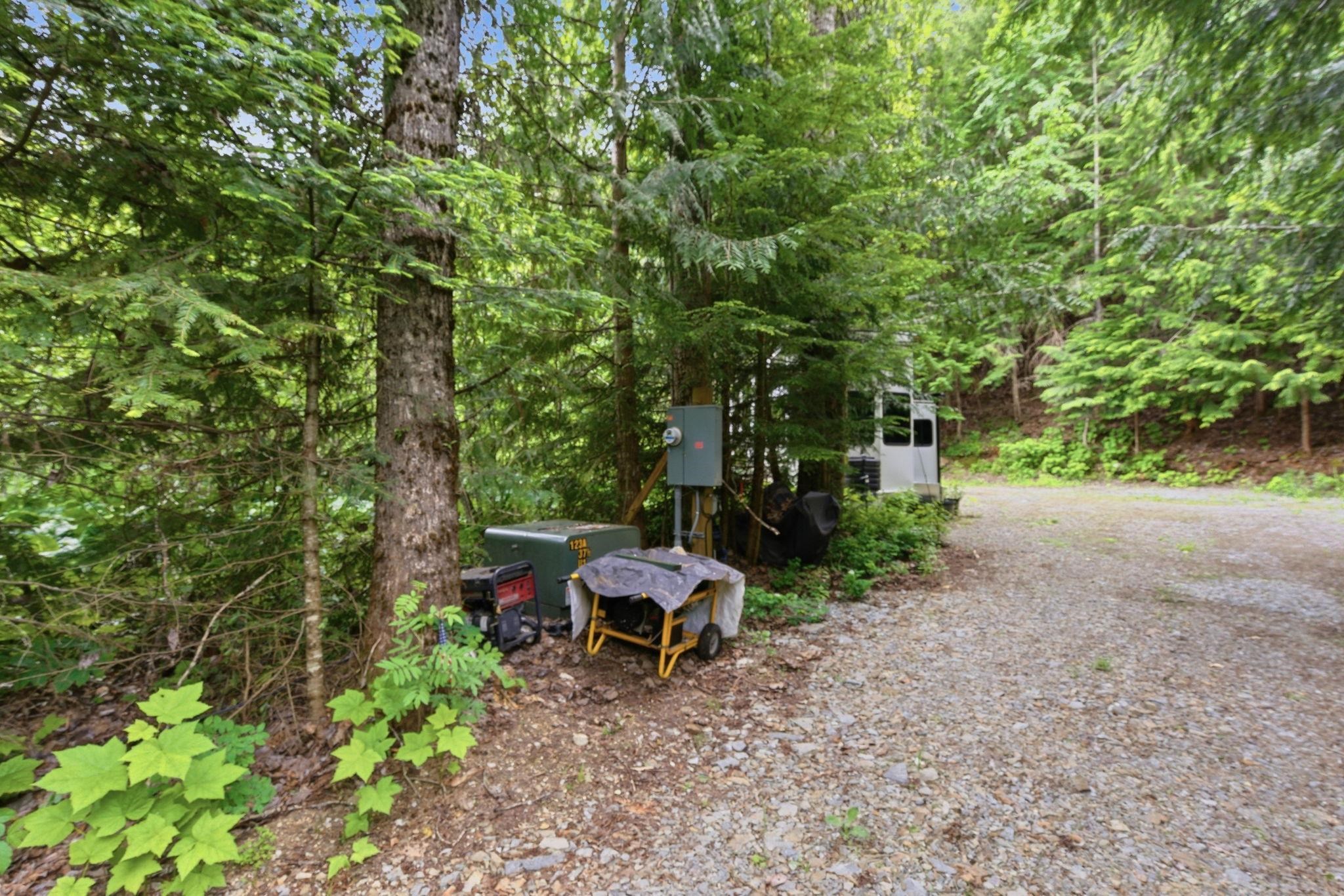 8657 Spring Valley Road Elk, WA 99009 - Photo 32 of 47