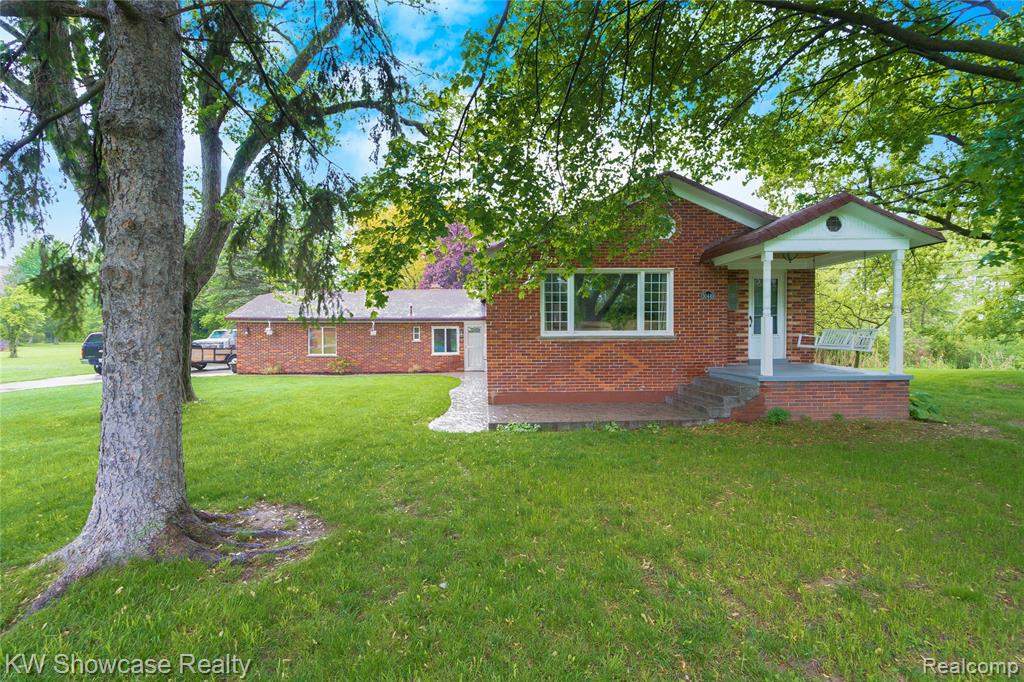 30449 Hickey Road Chesterfield, MI 48051 - Photo 1 of 41