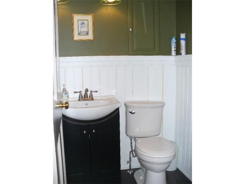 27 Whitmore's Landing Road Arrowsic, ME 04530 - Photo 16 of 25 Bathroom.