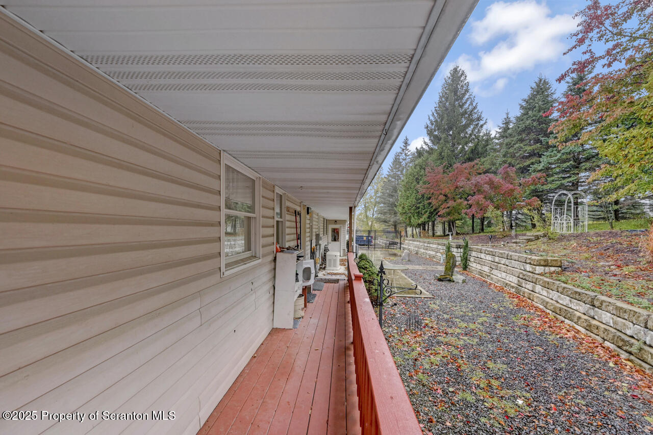 11 Mizianty Lane Waymart, PA 18472 - Photo 19 of 84 11MiziantyLn092.jpg.jpg