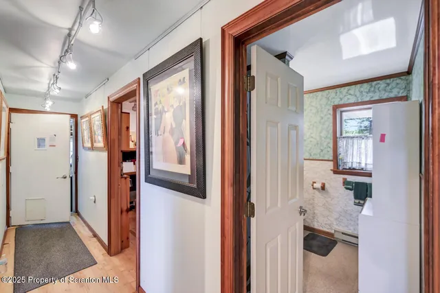 $695,000 | 11 Mizianty Lane, Waymart, PA 18472