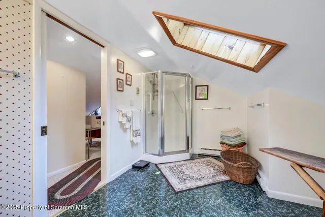 $695,000 | 11 Mizianty Lane, Waymart, PA 18472