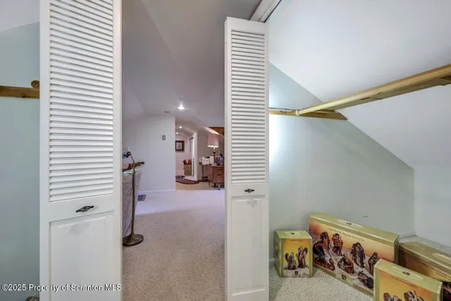 $695,000 | 11 Mizianty Lane, Waymart, PA 18472