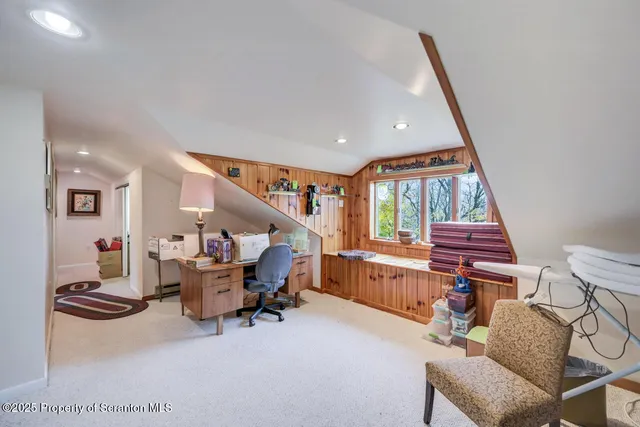 $695,000 | 11 Mizianty Lane, Waymart, PA 18472