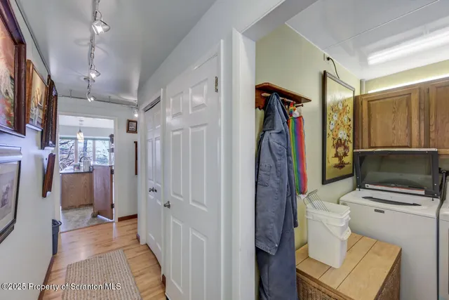 $695,000 | 11 Mizianty Lane, Waymart, PA 18472