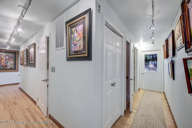 $695,000 | 11 Mizianty Lane, Waymart, PA 18472