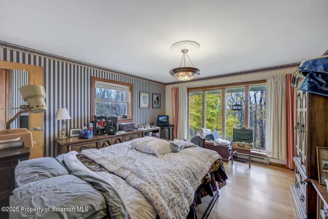 $695,000 | 11 Mizianty Lane, Waymart, PA 18472