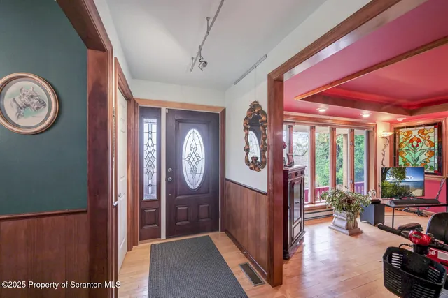 $695,000 | 11 Mizianty Lane, Waymart, PA 18472