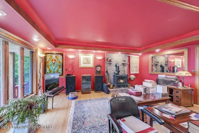 $695,000 | 11 Mizianty Lane, Waymart, PA 18472