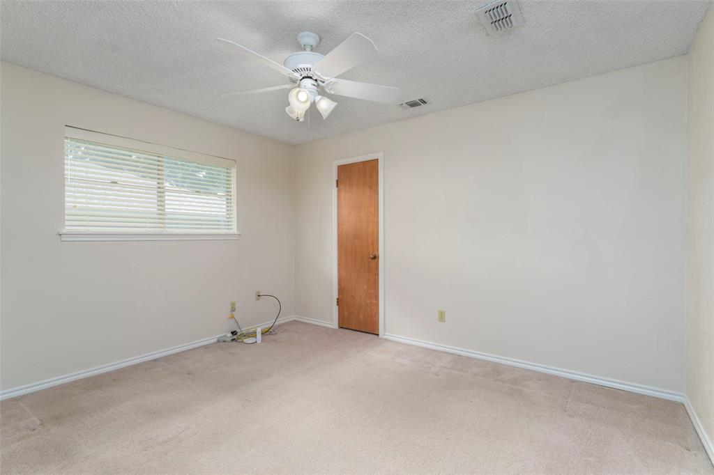 1008 Rocky Canyon Road Arlington, TX 76012 - Photo 30 of 37