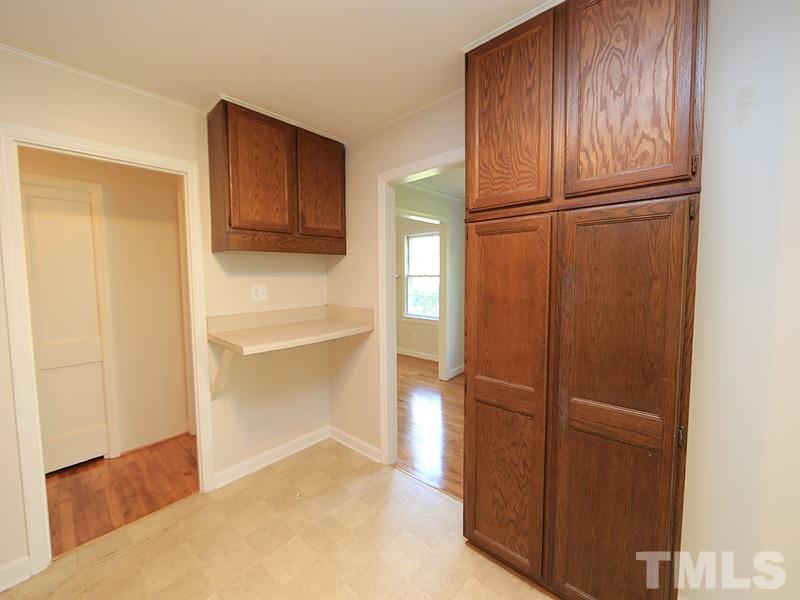 1324 Banbury Road Raleigh, NC 27607 - Photo 12 of 24