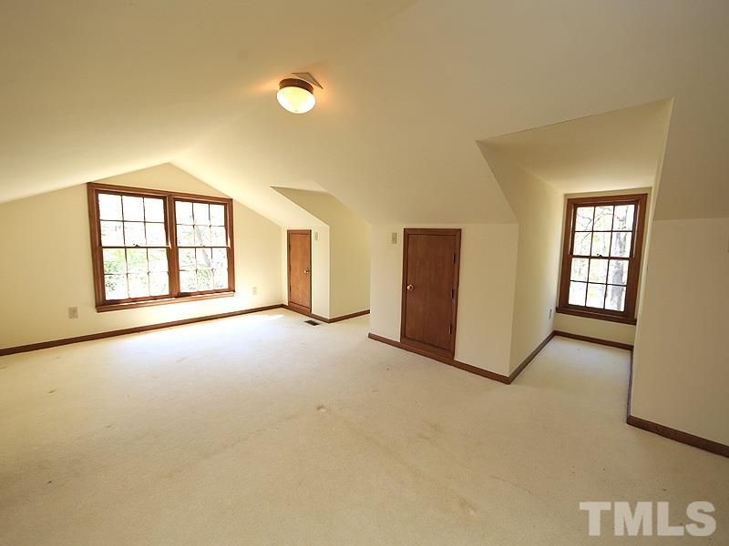 1324 Banbury Road Raleigh, NC 27607 - Photo 18 of 24