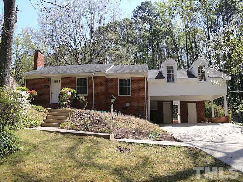 1324 Banbury Road Raleigh, NC 27607 - Photo 19 of 24