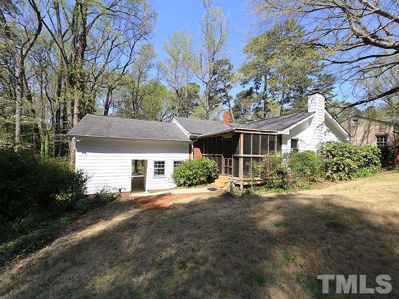 1324 Banbury Road Raleigh, NC 27607 - Photo 3 of 24