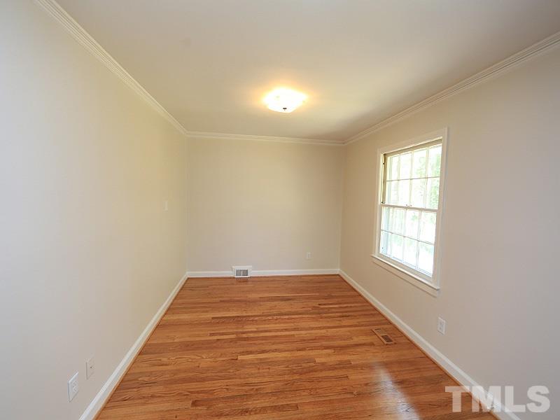 1324 Banbury Road Raleigh, NC 27607 - Photo 9 of 24