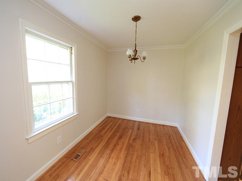 1324 Banbury Road Raleigh, NC 27607 - Photo 10 of 24
