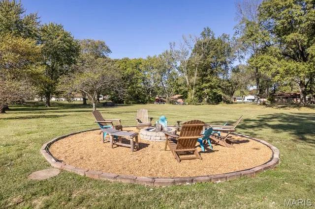 $350,000 | 509 Coventry Road, Troy, IL 62294