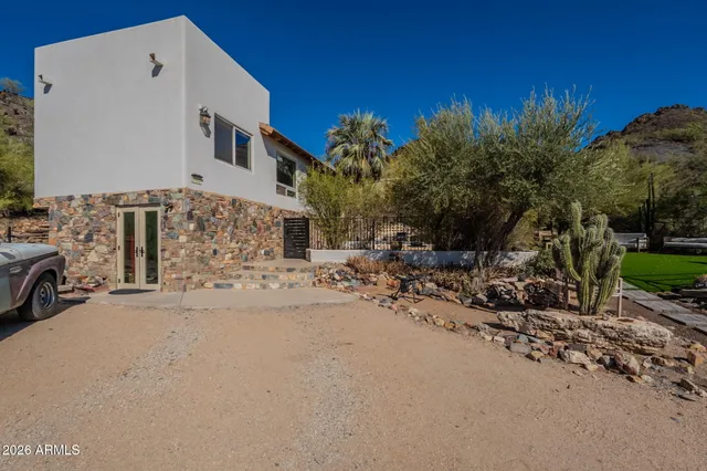 $3,495 | 1902 East Cortez Street, Phoenix, AZ 85020