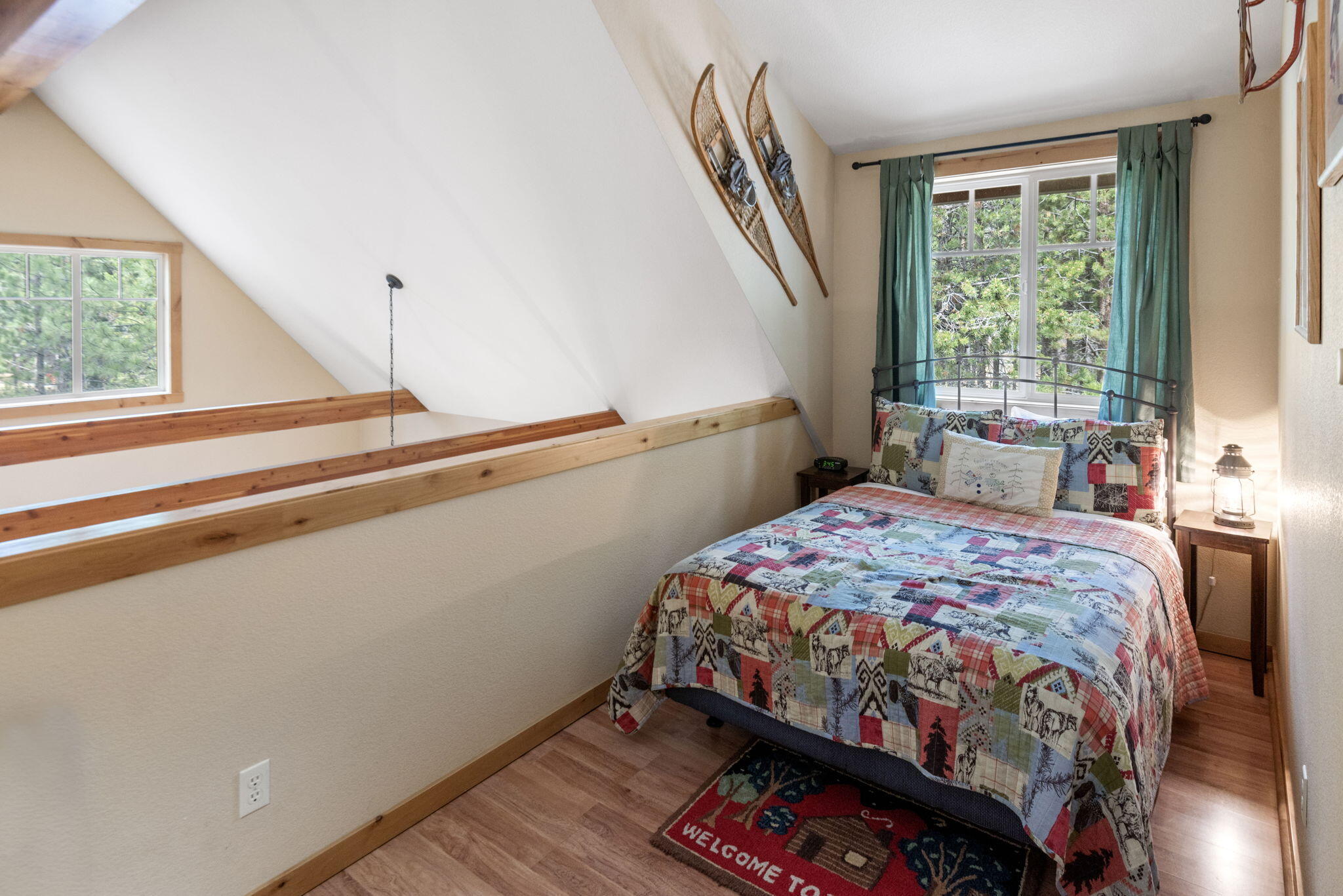 16903 Covina Road Bend, OR 97707 - Photo 17 of 31 Vaulted Loft