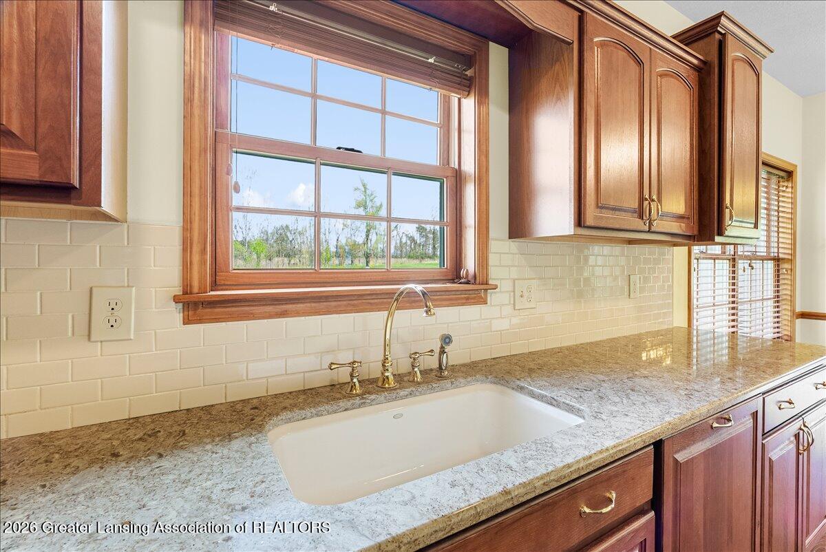4580 Dimond Way Dimondale, MI 48821 - Photo 25 of 51 KItchen