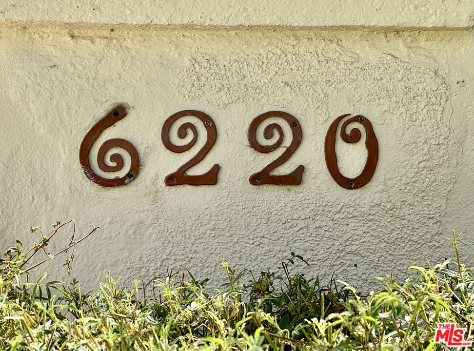 6220 Warner Drive Los Angeles, CA 90048 - Photo 2 of 44 a view of door lock