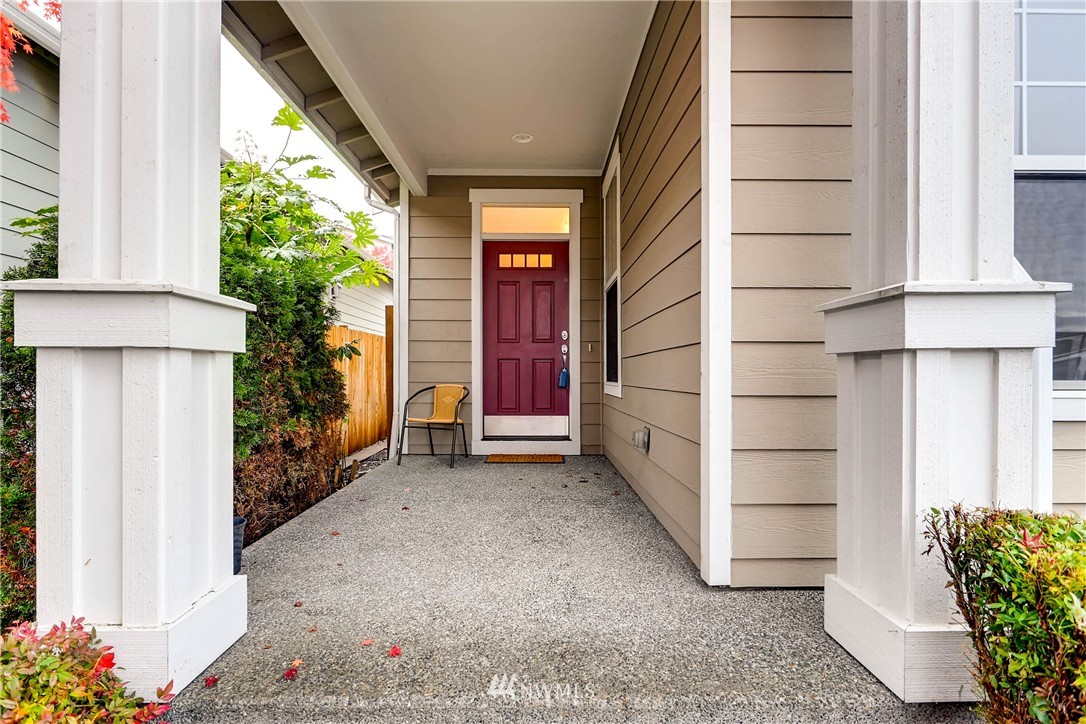 606 Pasco Place Northeast Renton, WA 98059 - Photo 2 of 25 Gallery Image 2