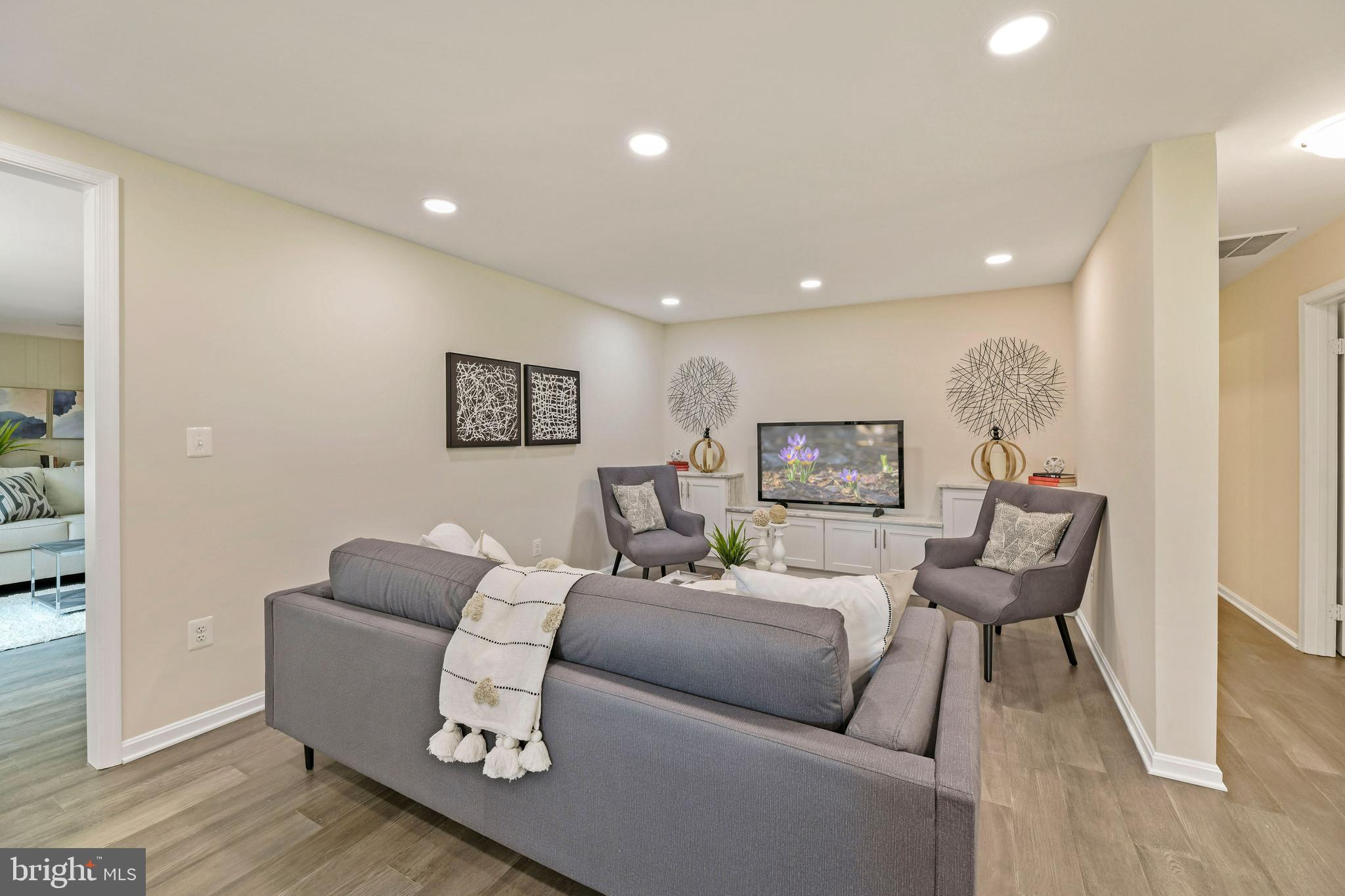 8028 Holland Road Alexandria, VA 22306 - Photo 12 of 35 Gallery Image 12