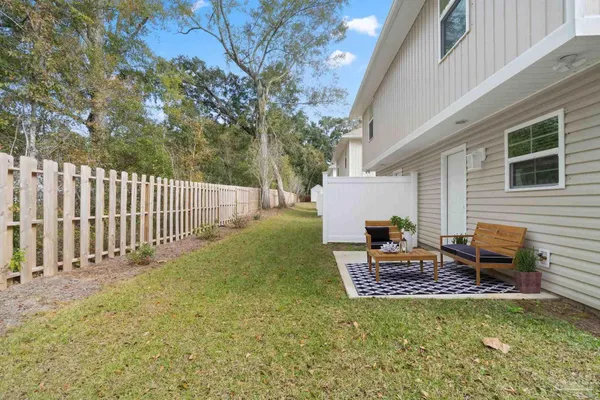 $1,625 | 9906 Holsberry Road, Unit 101, Pensacola, FL 32534