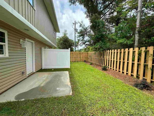 $1,625 | 9906 Holsberry Road, Unit 101, Pensacola, FL 32534