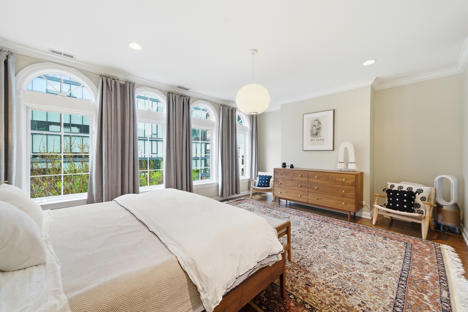 367 West Superior Street, Unit B Chicago, IL 60654 - Photo 17 of 33